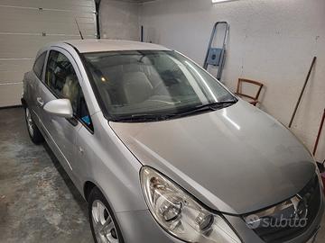 Opel Corsa D 2006 neopatentai 50 mila km