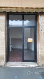 Locale per uso commerciale