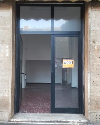 Locale per uso commerciale