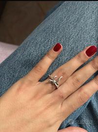anello con fiocco argento