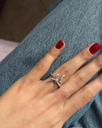 anello con fiocco argento