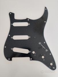 Fender Pickguard Modern Stratocaster 11 fori