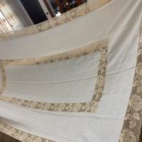 Tovaglia di lino ricamata