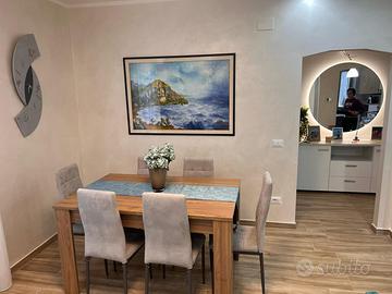 Tavolo sei posti allungabile + 6 sedie