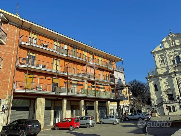 2 LOCALI A SANTENA