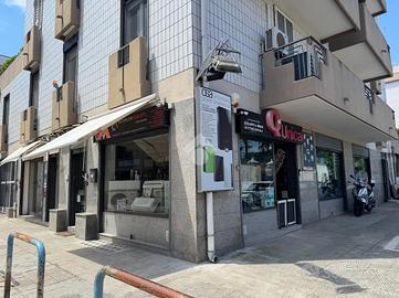 NEGOZIO A BARI