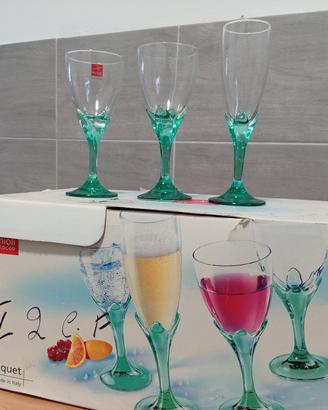 set da thè e bicchieri nuovi