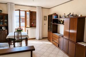 AMPIO APPARTAMENTO CON GARAGE e CANTINA - MARINA