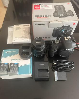 Canon EOS 2000D + Obiettivo 18-55 ISII + accessori