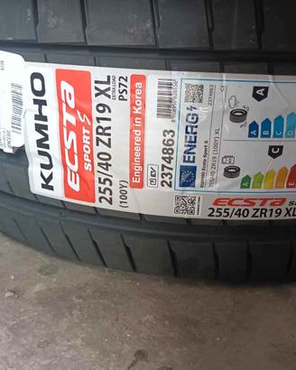 gomme 255/40 ZR19 XL - 100Y KUMHO nuove