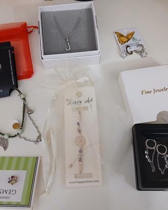 Lotto bracciali, collane ,orecchini nuovi 10€