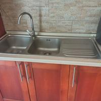 lavello antigraffio con miscelatore 