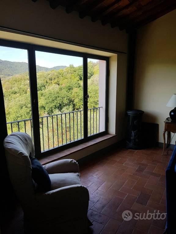 Rustico / Casale di 249 m² con più di 5 locali e b - Altro