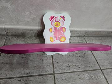 Mensola rosa con orsetto