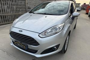 Ford Fiesta 1.4 5 porte Bz.- GPL Black & White Edi