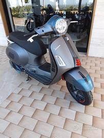 Piaggio Vespa 310 GTS hpe Sport