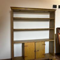 Libreria in legno laccato Romagna, epoca 700