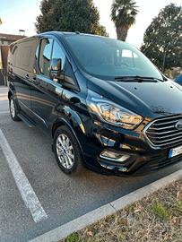 Ford turneo custom