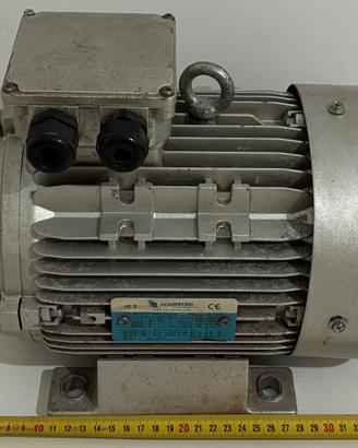 Motore eletttrico trifase asincrono 3cv 2.2kW