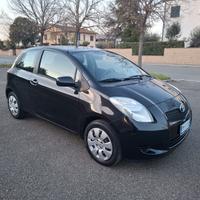 Toyota Yaris 1.0 3 porte SOLAMENTE 112.000 KM