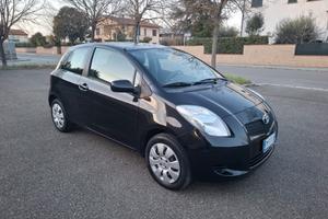 Toyota Yaris 1.0 3 porte SOLAMENTE 112.000 KM
