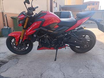Suzuki GSX S 750