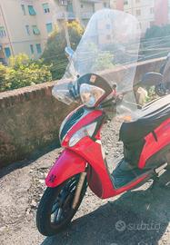 Kymco People ONE - 125 cc scooter 