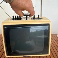 Televisione vintage portatile