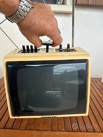 Televisione vintage portatile