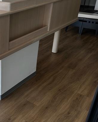 PAVIMENTO IN LAMINATO EFFETTO LEGNO
