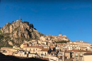 Permutasi appartamento-centro storico Nicosia (EN)