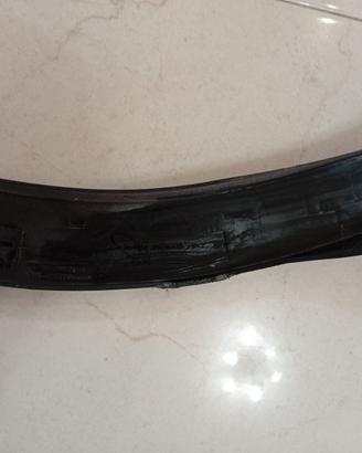 Sopra parafango ruota posteriore destra