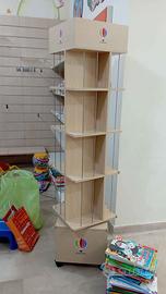 Espositore in legno