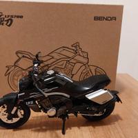 Modellino moto Benda LFS700