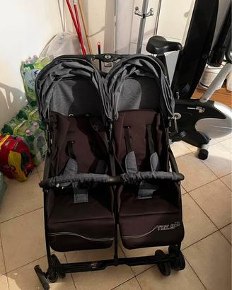 Passeggino leggero gemellare TRE.9 x2