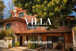 Villa di 431 m² con più di 5 locali e box auto dop