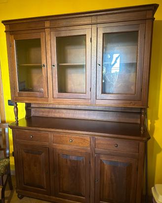 Tavolo da cucina con 6 sedie e credenza in legno