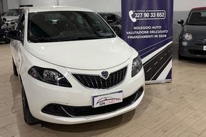 Lancia Ypsilon 1.0 Firefly hybrid
