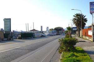 NEGOZIO A MONTECORVINO PUGLIANO