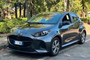 Yaris, Mazda2 Hybrid Exclusive-Line anno 2025 iva 