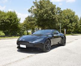 Aston Martin DB11 V8 Volante