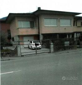 Immobile in asta di 177 m² con 3 locali a Nave