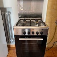 Cucina gas 4 fuochi con forno elettrico