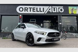 MERCEDES-BENZ A 180 d Automatic Business Extra
