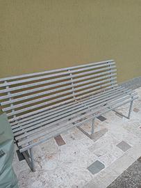 Panchina da giardino 