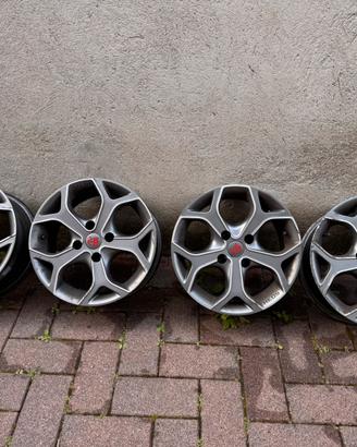 Cerchi in lega Reds R16