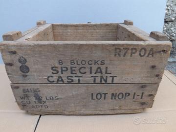 WW2 VECCHIA SCATOLA T.N.T 1952