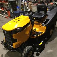Trattorino tagliaerba Cub Cadet XT2 QR106