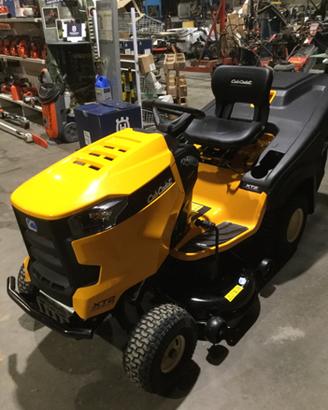 Trattorino tagliaerba Cub Cadet XT2 QR106