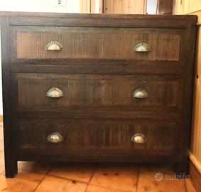 Cassettiera etnica indonesiana